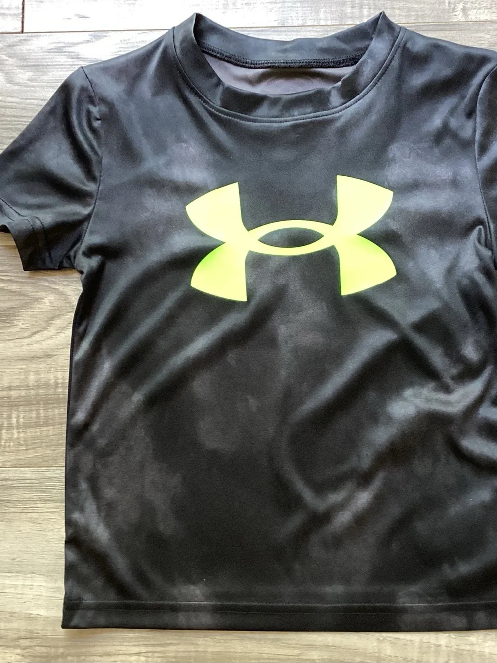 Under Armour Boys Tee & Shorts Set size 4(NWT) ~PRICE IS FIRM, NO OFFERS~